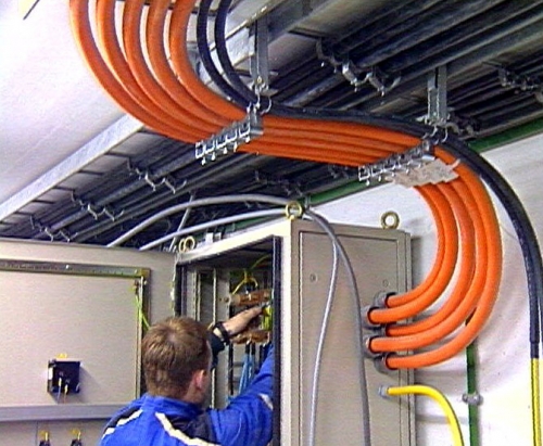 Inst. Eléctricas de Baja Tensión