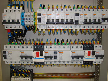 Inst. Eléctricas de Baja Tensión